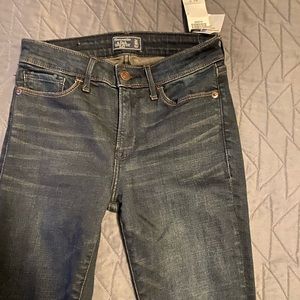 abercrombie & fitch jeans !